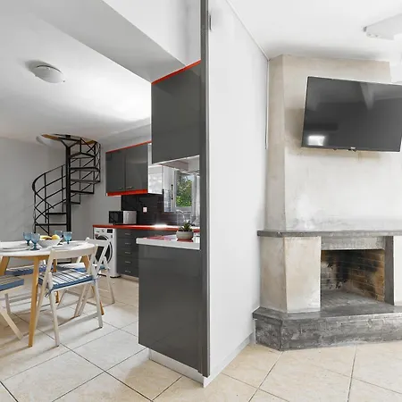 Riverside Loft *